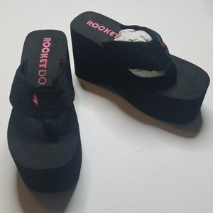 Rocket Dog Platform Flip flops